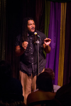5 Slam Poetry Tips to Help You Command and Audience, spoken word, writing slam poetry